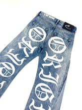 Load image into Gallery viewer, OE 123 FLARED DENIM