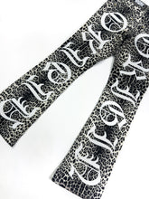 Load image into Gallery viewer, OE 144 FLARED DENIM