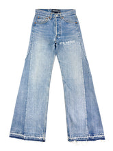 Load image into Gallery viewer, OE 114 FLARED DENIM