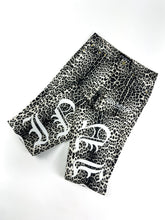 Load image into Gallery viewer, OE 144 FLARED DENIM