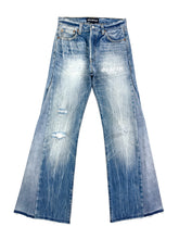 Load image into Gallery viewer, OE 110 FLARED DENIM