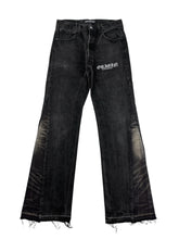 Load image into Gallery viewer, OE 107 FLARED DENIM