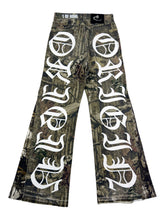 Load image into Gallery viewer, OE 122 FLARED DENIM