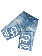 Load image into Gallery viewer, OE 111 FLARED DENIM
