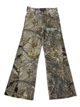 Load image into Gallery viewer, OE 121 FLARED DENIM