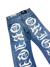 Load image into Gallery viewer, OE 124 FLARED DENIM