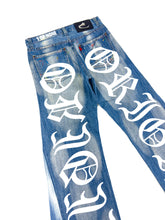 Load image into Gallery viewer, OE 113 FLARED DENIM