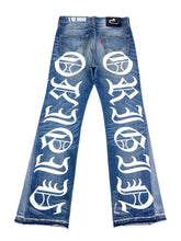 Load image into Gallery viewer, OE 137 FLARED DENIM