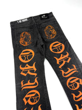 Load image into Gallery viewer, OE 136 FLARED DENIM