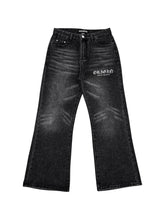 Load image into Gallery viewer, OE  Denim Jeans Boot Cut White On Black
