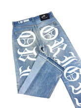 Load image into Gallery viewer, OE 111 FLARED DENIM
