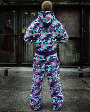 Load image into Gallery viewer, OE Concrete Jungle Purple Camou Zipped Up Hoodie
