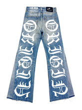 Load image into Gallery viewer, OE 110 FLARED DENIM