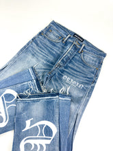 Load image into Gallery viewer, OE 109 FLARED DENIM
