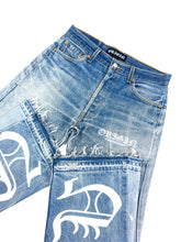 Load image into Gallery viewer, OE 111 FLARED DENIM