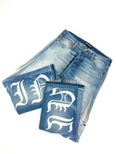 Load image into Gallery viewer, OE 102  FLARED DENIM