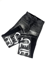 Load image into Gallery viewer, OE 134 FLARED DENIM