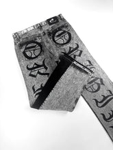 Load image into Gallery viewer, OE 141 FLARED DENIM