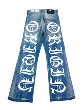 Load image into Gallery viewer, OE 103 FLARED DENIM
