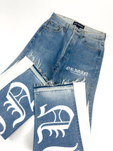 Load image into Gallery viewer, OE 130 FLARED DENIM