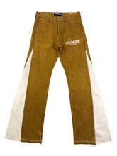Load image into Gallery viewer, OE 116 FLARED DENIM
