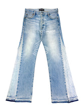 Load image into Gallery viewer, OE 125 FLARED DENIM