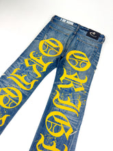 Load image into Gallery viewer, OE 105 FLARED DENIM
