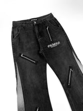 Load image into Gallery viewer, OE 104 FLARED DENIM