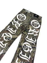 Load image into Gallery viewer, OE 122 FLARED DENIM