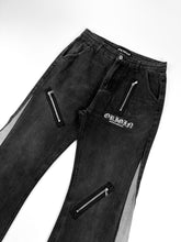 Load image into Gallery viewer, OE 104 FLARED DENIM