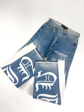 Load image into Gallery viewer, OE 130 FLARED DENIM