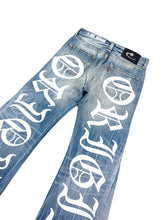 Load image into Gallery viewer, OE 110 FLARED DENIM