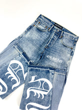 Load image into Gallery viewer, OE 123 FLARED DENIM