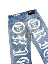 Load image into Gallery viewer, OE 111 FLARED DENIM